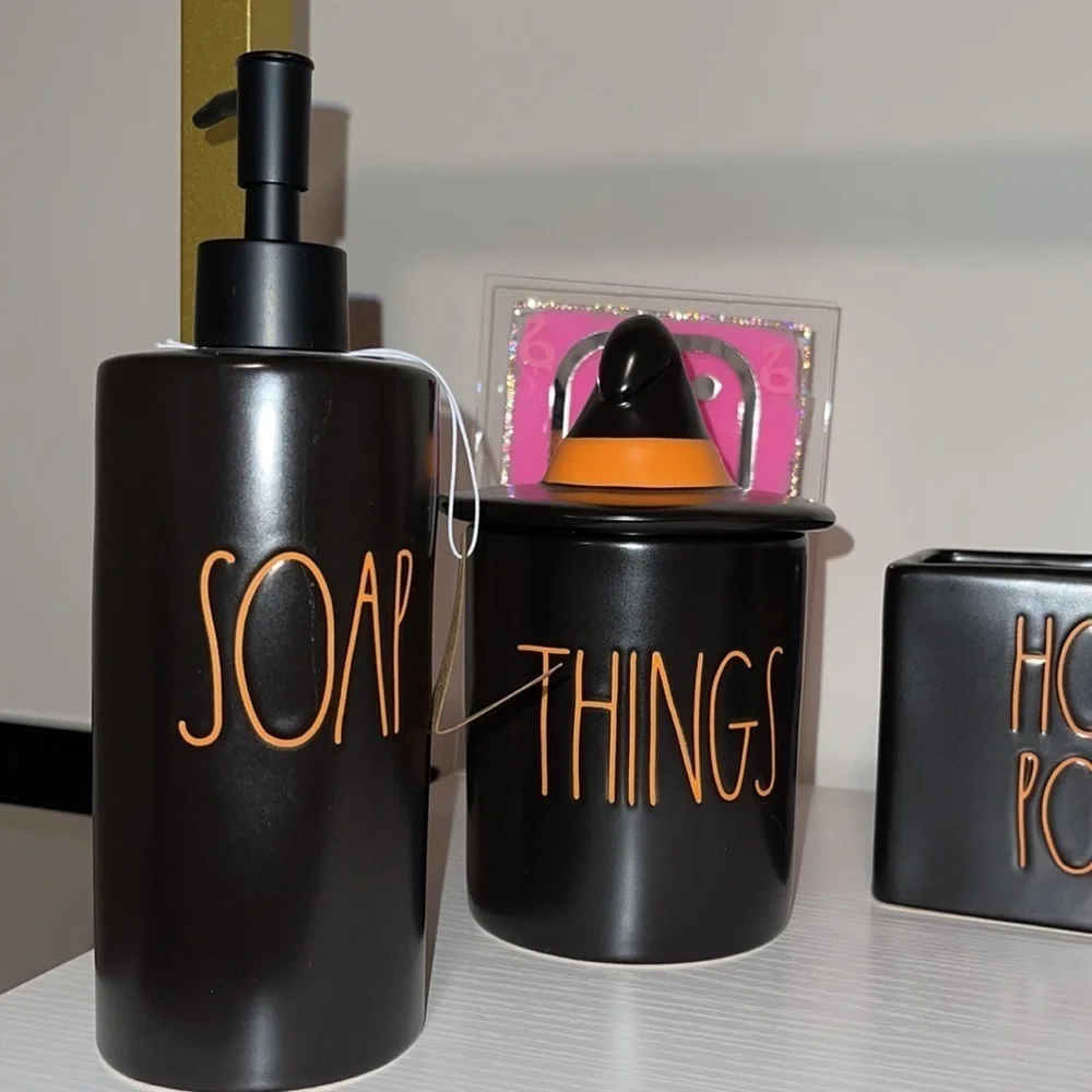 RAE DUNN HALLOWEEN BATHROOM SET